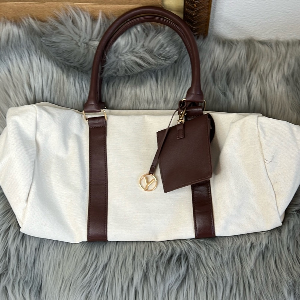 NWT Canvas Weekend Overnight Luggage Bag
